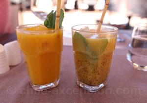 Jus de chérimolier avec grenadille et jus de mangue