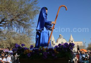 Gratitudes et doléances à la Vierge de La Tirana