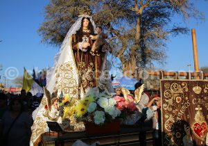 Gratitudes et doléances à la Vierge de La Tirana