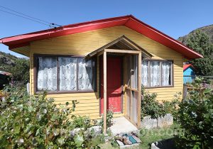 27-16.30.43-16.31.14 Petite maison du village patagon du Chili Cerro Castillo