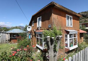 28-16.30.43-16.31.14 Jolie maison du village Cerro Castillo, Patagonie australe du Chili