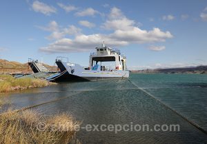 34-2 Photos du ferry à Puerto Ibañez sur le lac General Carrera,