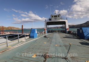 36-1 Se déplacer en ferry sur le lac General Carrera à Puerto Ibañez