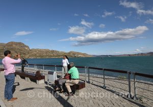 39-1 Attendre le ferry à puerto Ibañez en Patagonie australe du Chili