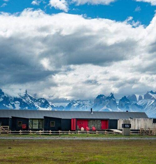 Vue panoramique hôtel Patagonie Kau Rio Serrano