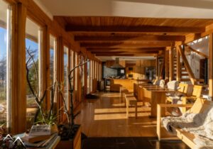 Salle commune et cuisine salle à manger Ecolodge Errante Salle commune et cuisine salle à manger Ecolodge Errante